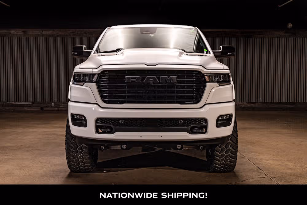 2025 Ram 1500 Laramie Crew Cab Image 4