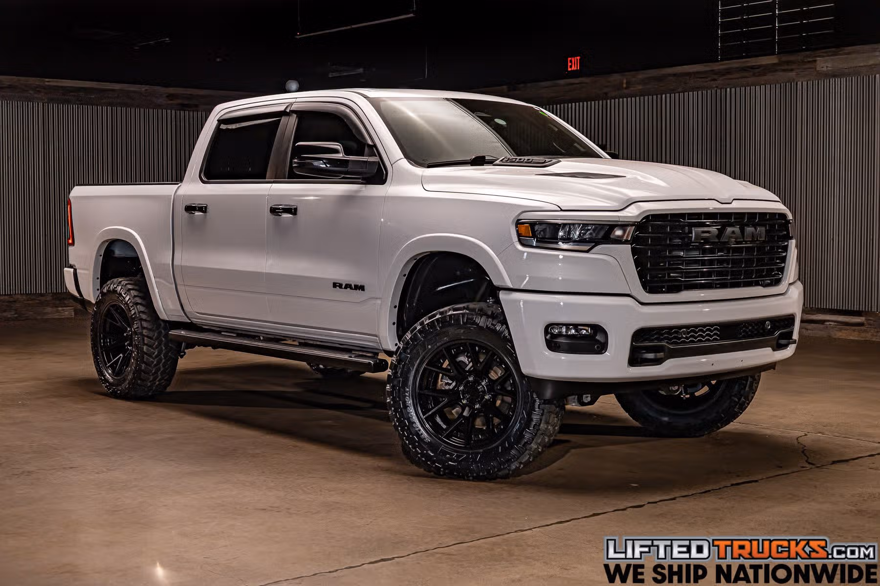 2025 Ram 1500 Laramie Crew Cab Image 1