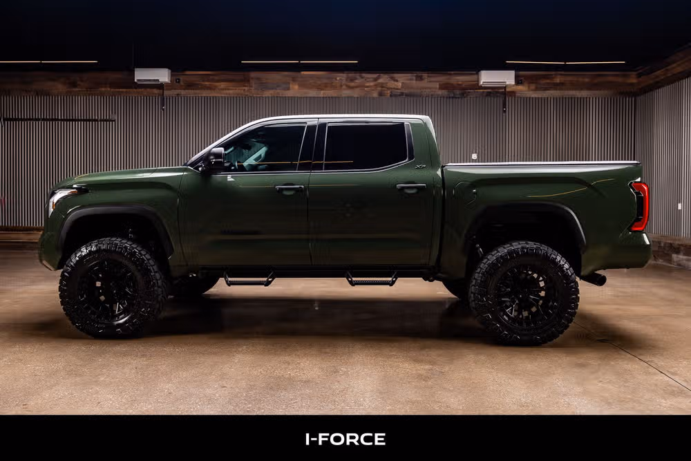 2023 Toyota Tundra SR5 CrewMax Image 6