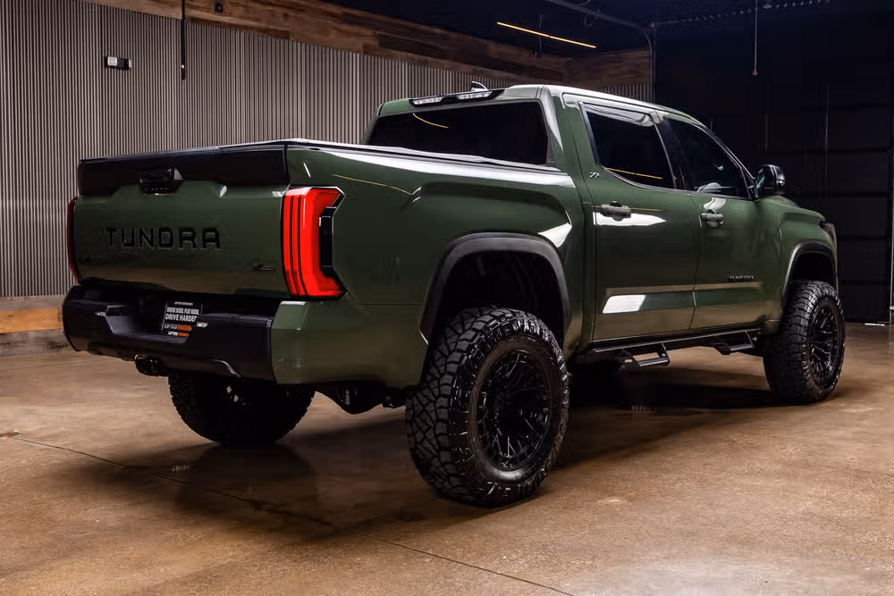 2023 Toyota Tundra SR5 CrewMax Image 10