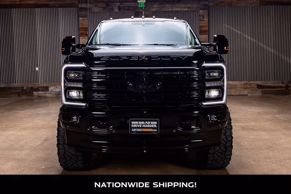 2026 Ford F-250 Super Duty Platinum Plus Crew Cab Image 4