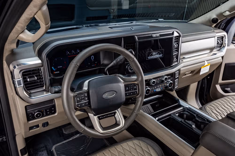 2026 Ford F-250 Super Duty Platinum Plus Crew Cab Image 17