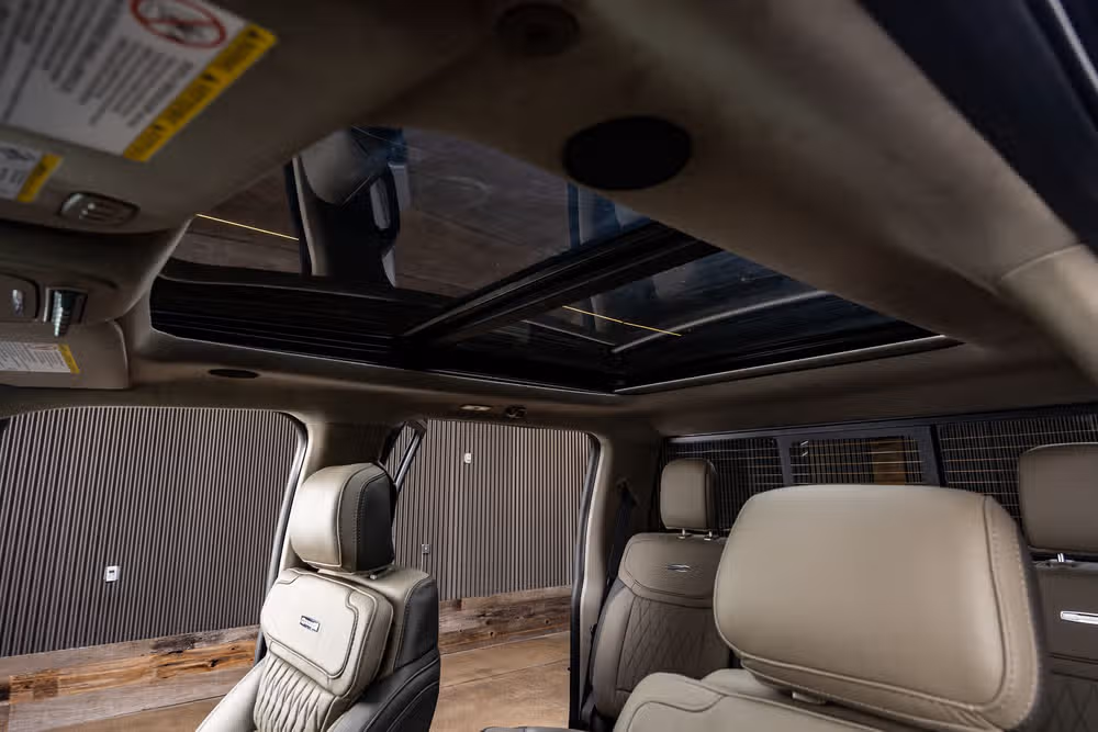 2026 Ford F-250 Super Duty Platinum Plus Crew Cab Image 31