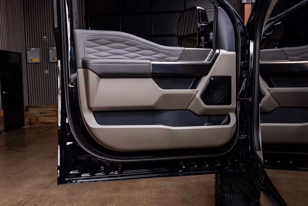 2026 Ford F-250 Super Duty Platinum Plus Crew Cab Image 37