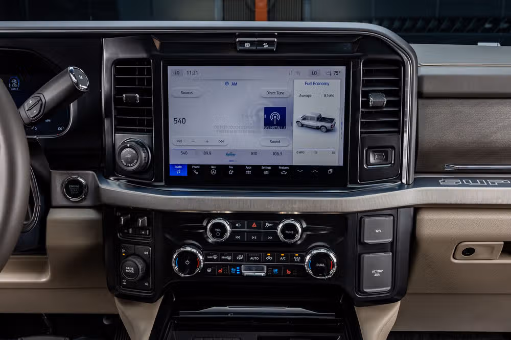 2026 Ford F-250 Super Duty Platinum Plus Crew Cab Image 24