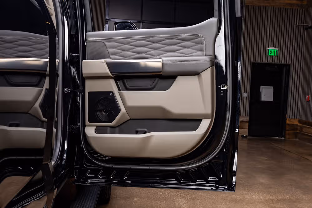 2026 Ford F-250 Super Duty Platinum Plus Crew Cab Image 40