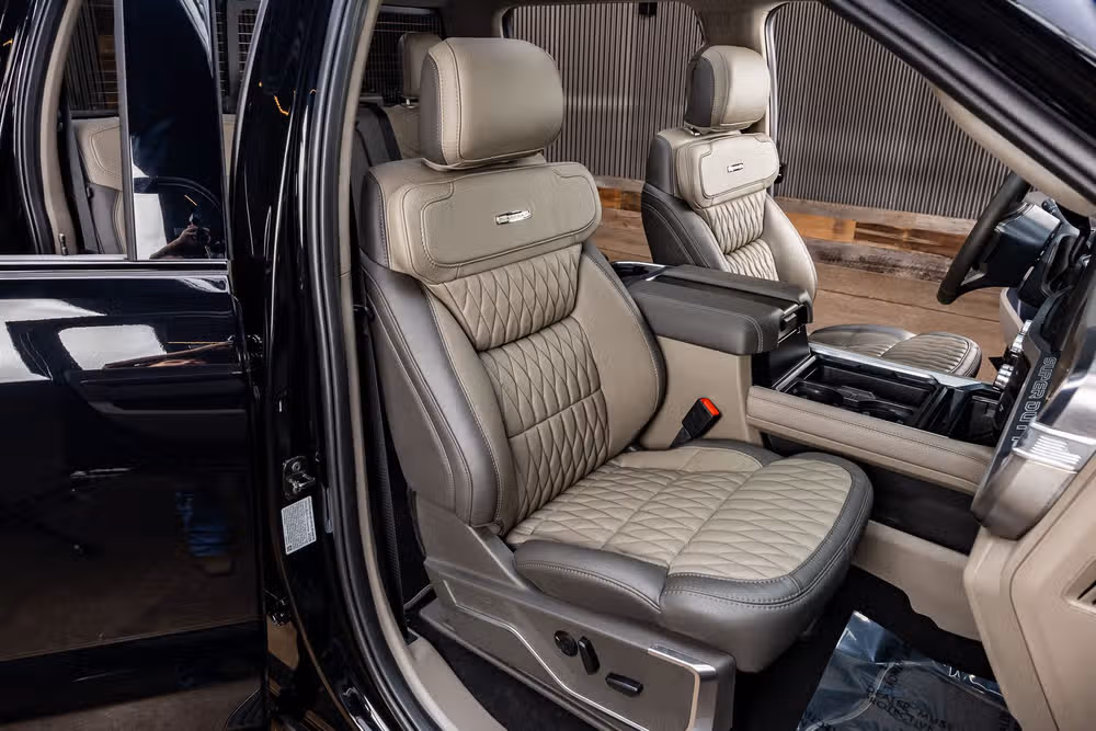 2026 Ford F-250 Super Duty Platinum Plus Crew Cab Image 32
