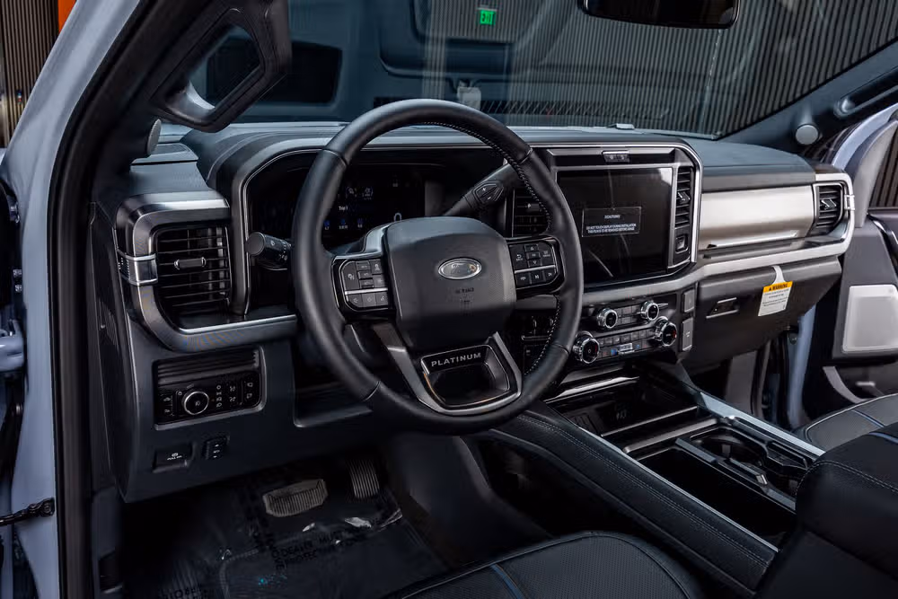 2026 Ford F-250 Super Duty Platinum Crew Cab Image 17