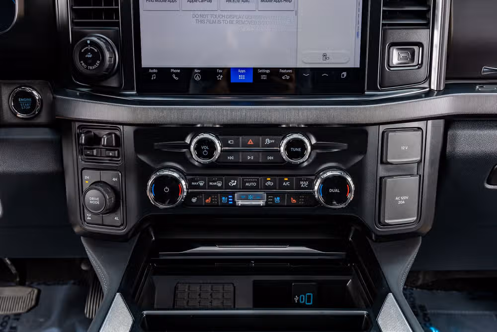 2026 Ford F-250 Super Duty Platinum Crew Cab Image 28