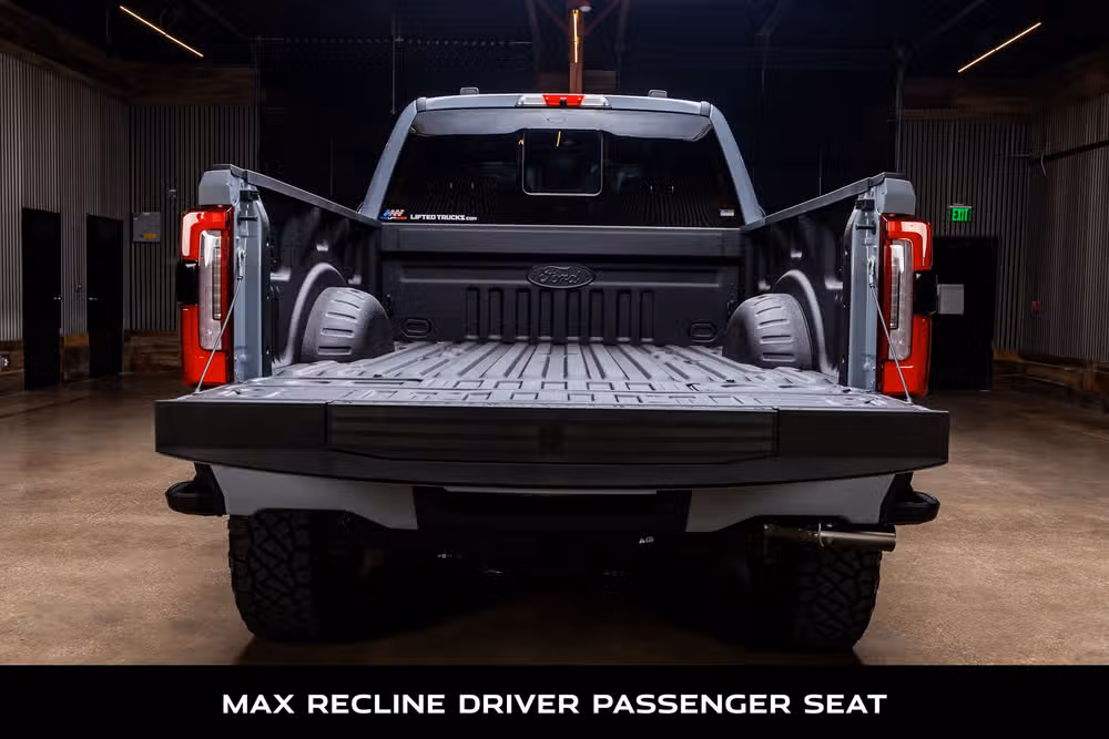 2026 Ford F-250 Super Duty Platinum Crew Cab Image 9