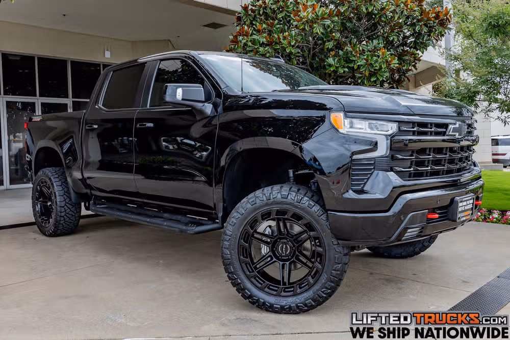 2024 Chevrolet Silverado 1500 LT Trail Boss Crew Cab Image 1