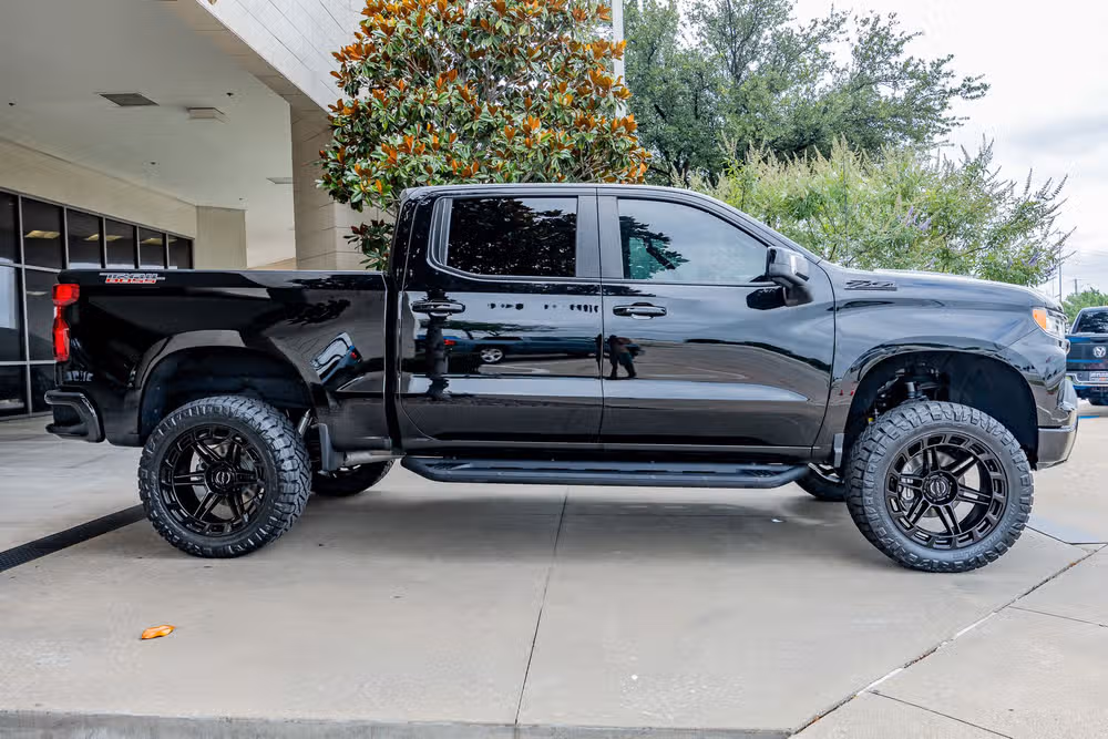 2024 Chevrolet Silverado 1500 LT Trail Boss Crew Cab Image 11