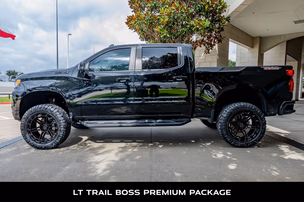 2024 Chevrolet Silverado 1500 LT Trail Boss Crew Cab Image 6
