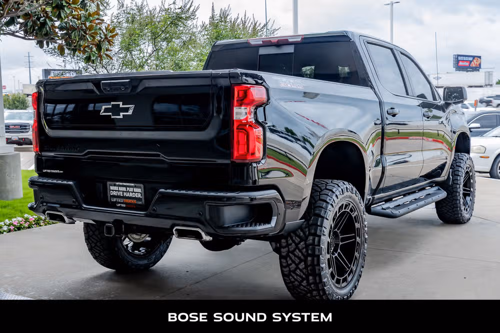 2024 Chevrolet Silverado 1500 LT Trail Boss Crew Cab Image 10