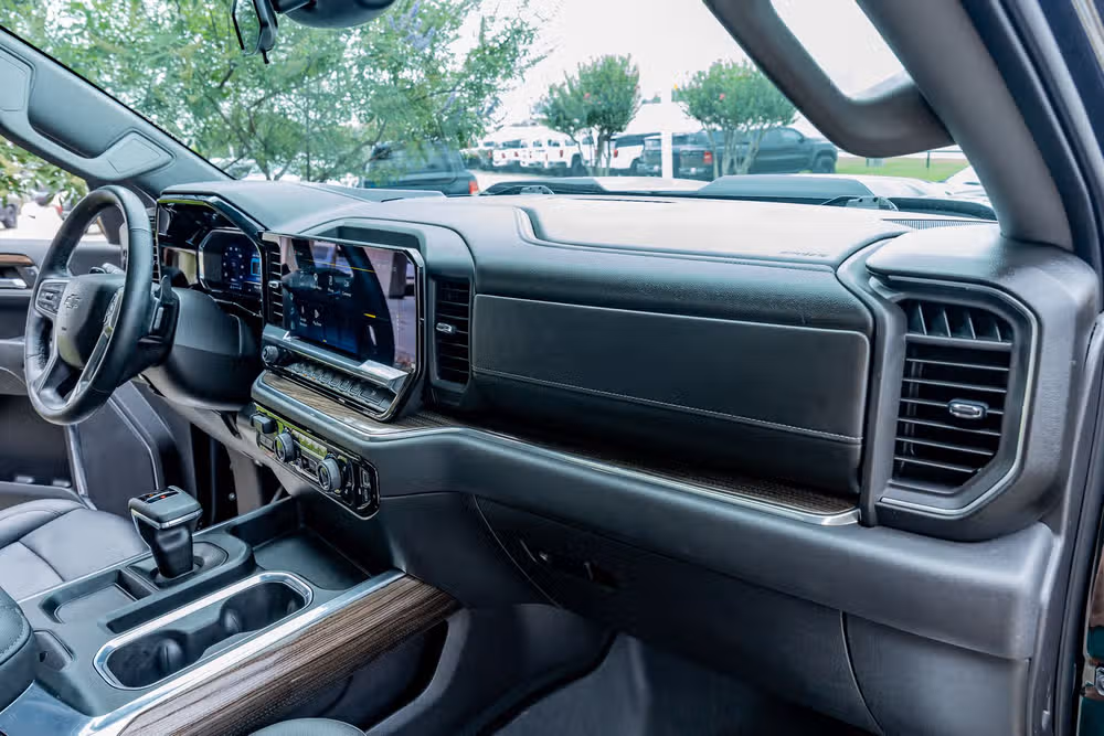 2024 Chevrolet Silverado 1500 LT Trail Boss Crew Cab Image 18