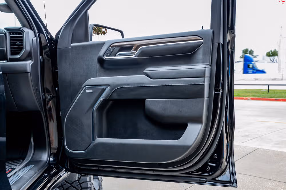 2024 Chevrolet Silverado 1500 LT Trail Boss Crew Cab Image 38