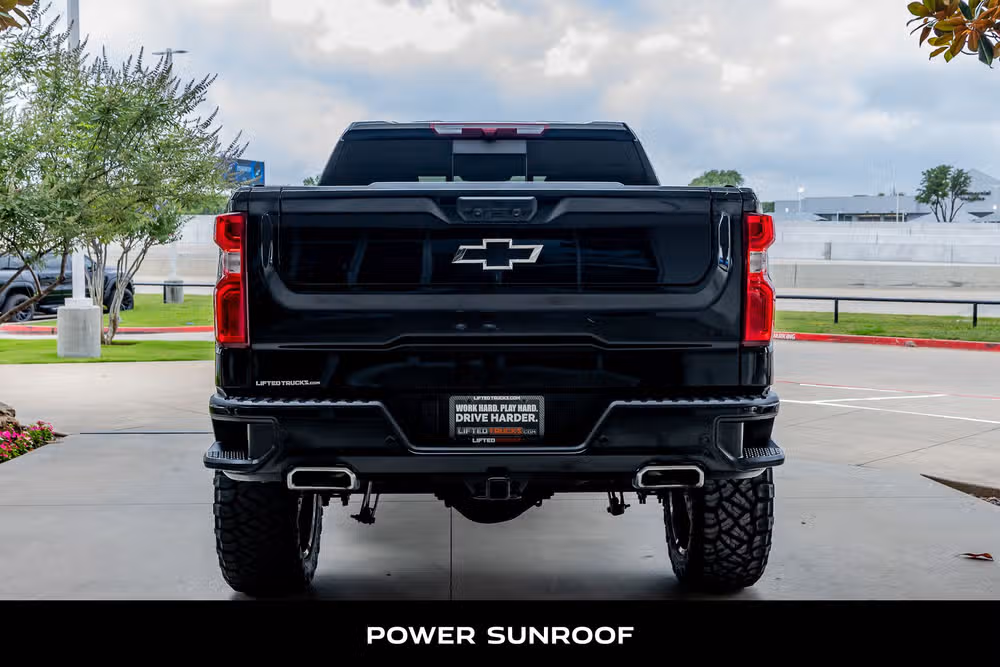 2024 Chevrolet Silverado 1500 LT Trail Boss Crew Cab Image 8