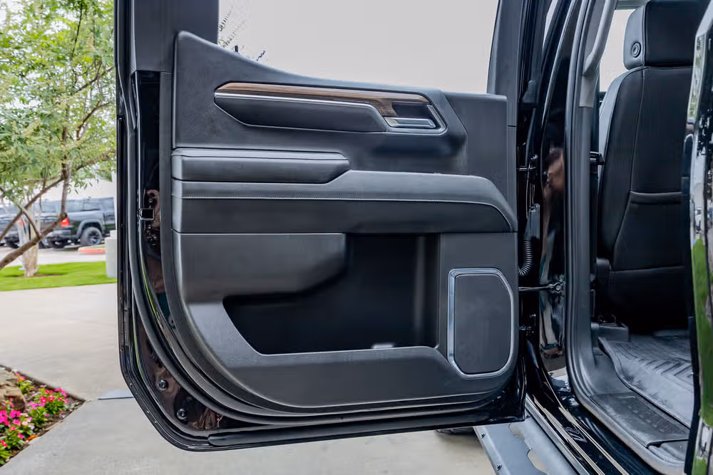 2024 Chevrolet Silverado 1500 LT Trail Boss Crew Cab Image 39