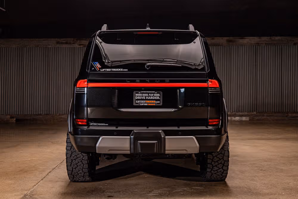 2025 Lexus GX 550 Overtrail Image 8