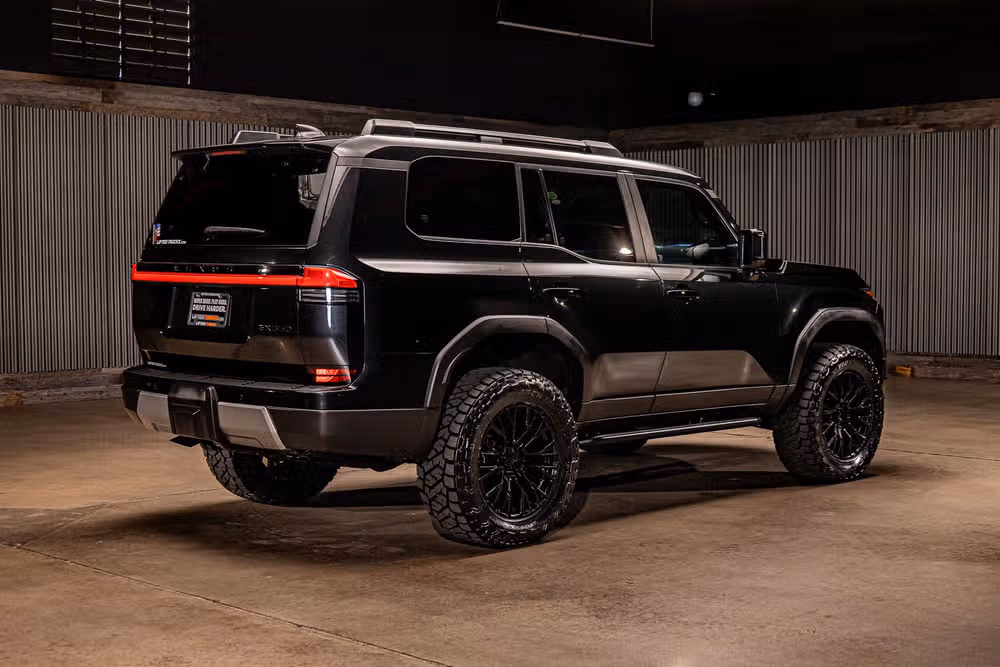 2025 Lexus GX 550 Overtrail Image 10