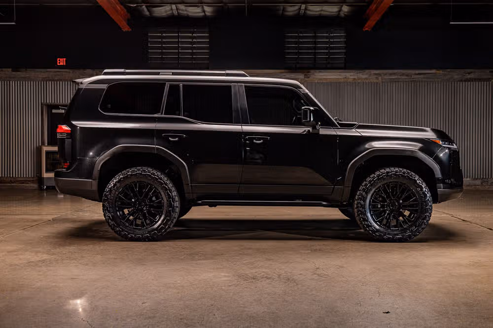 2025 Lexus GX 550 Overtrail Image 11