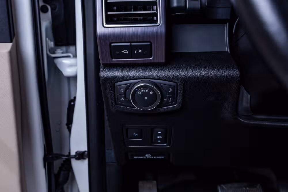 2020 Ford F-350 Super Duty Limited Crew Cab Image 22