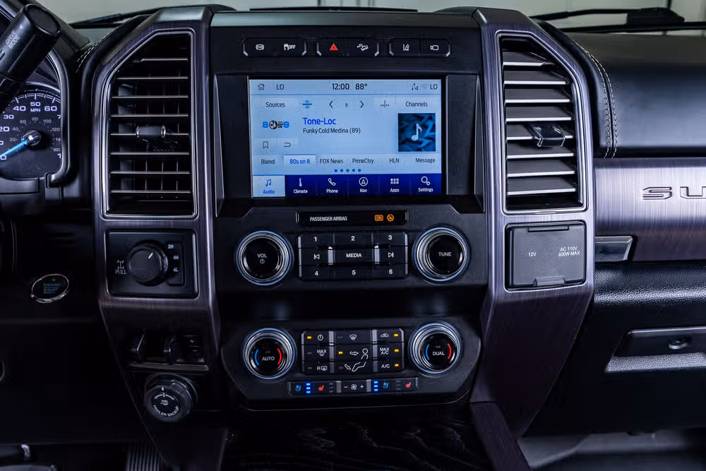 2020 Ford F-350 Super Duty Limited Crew Cab Image 24