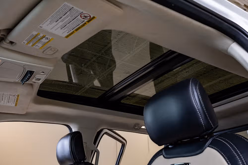 2020 Ford F-350 Super Duty Limited Crew Cab Image 32