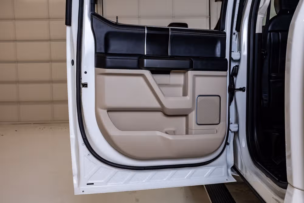 2020 Ford F-350 Super Duty Limited Crew Cab Image 40