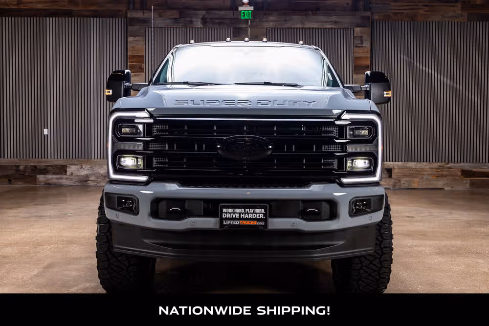 2026 Ford F-250 Super Duty Platinum Crew Cab Image 4