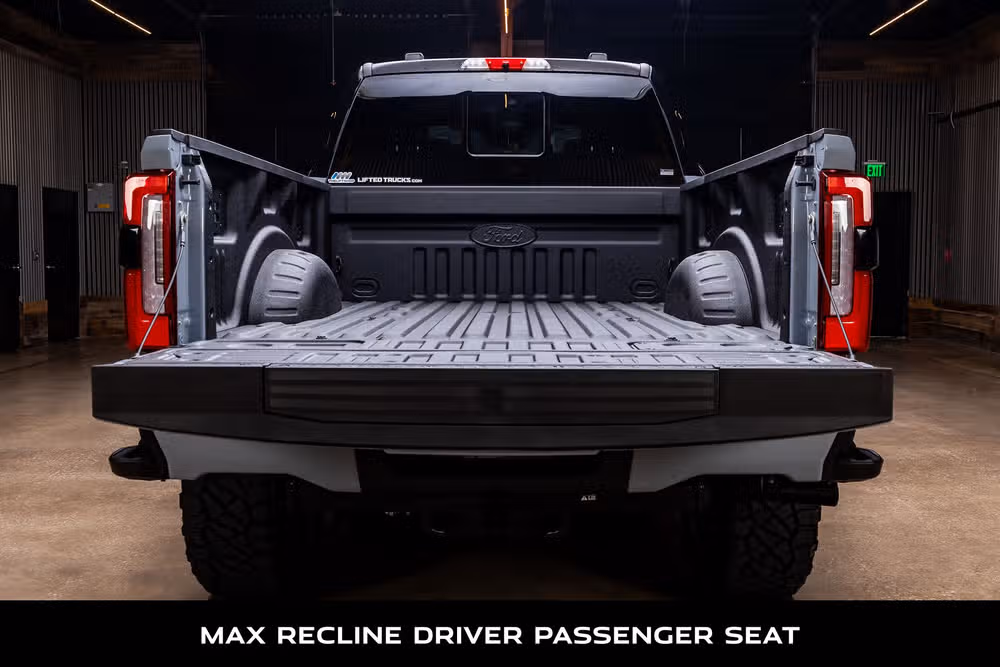 2026 Ford F-250 Super Duty Platinum Crew Cab Image 9
