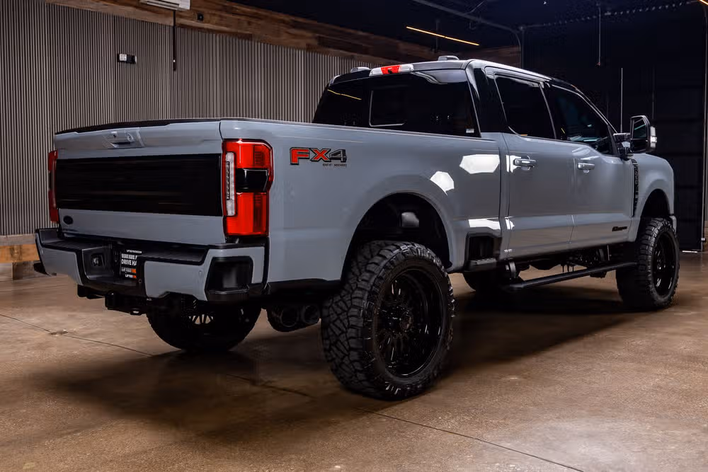 2026 Ford F-250 Super Duty Platinum Crew Cab Image 10