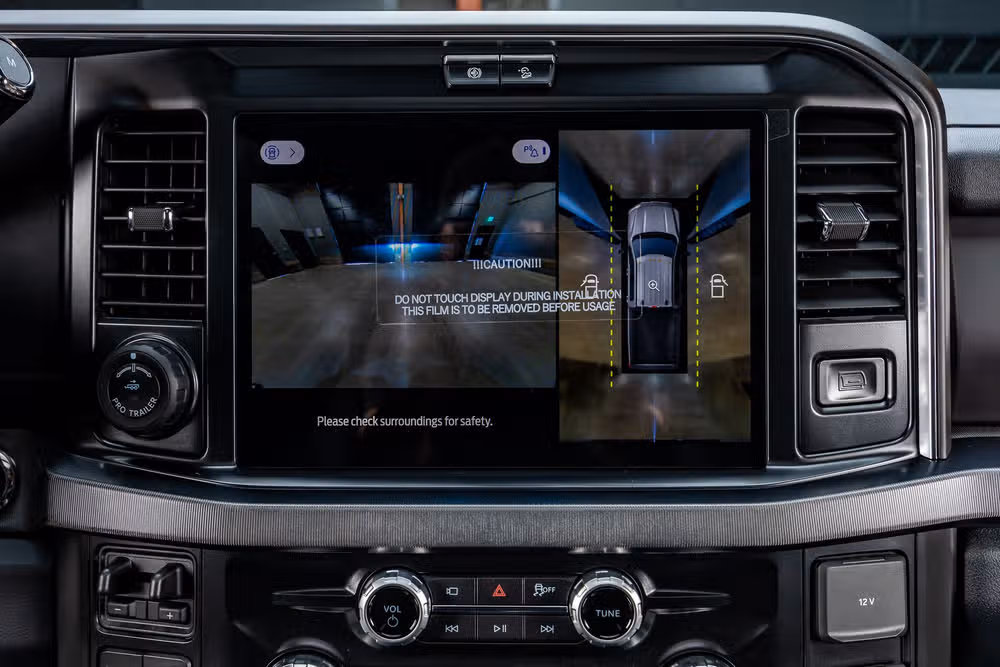 2026 Ford F-250 Super Duty Platinum Crew Cab Image 27