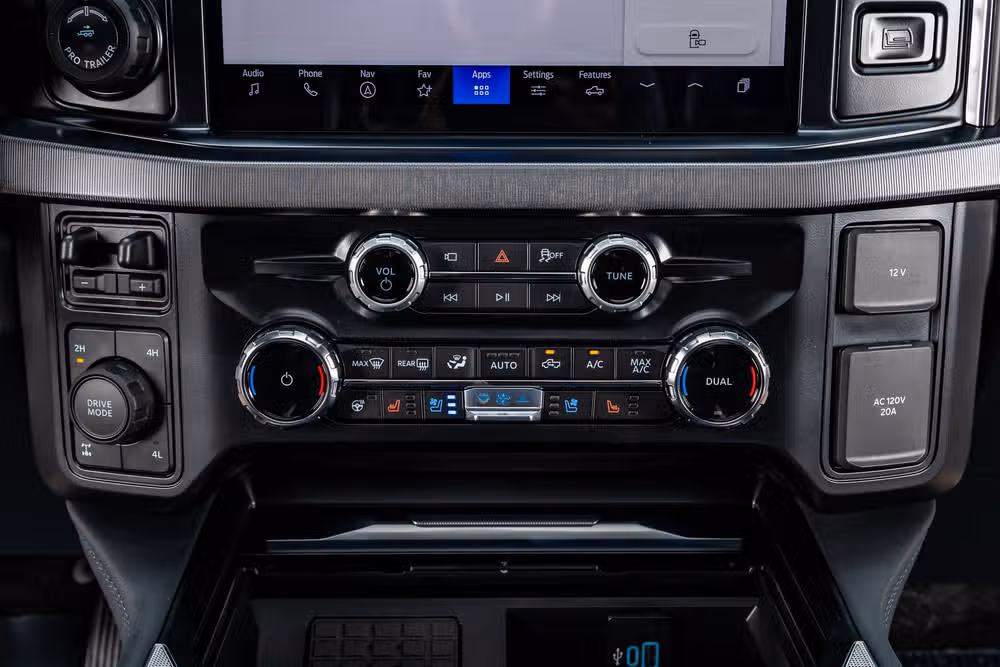 2026 Ford F-250 Super Duty Platinum Crew Cab Image 28