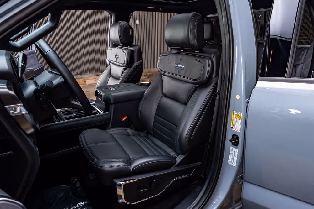 2026 Ford F-250 Super Duty Platinum Crew Cab Image 31