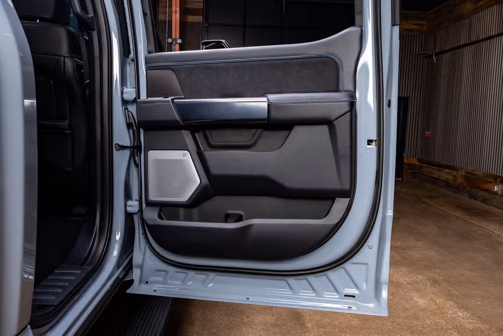 2026 Ford F-250 Super Duty Platinum Crew Cab Image 41
