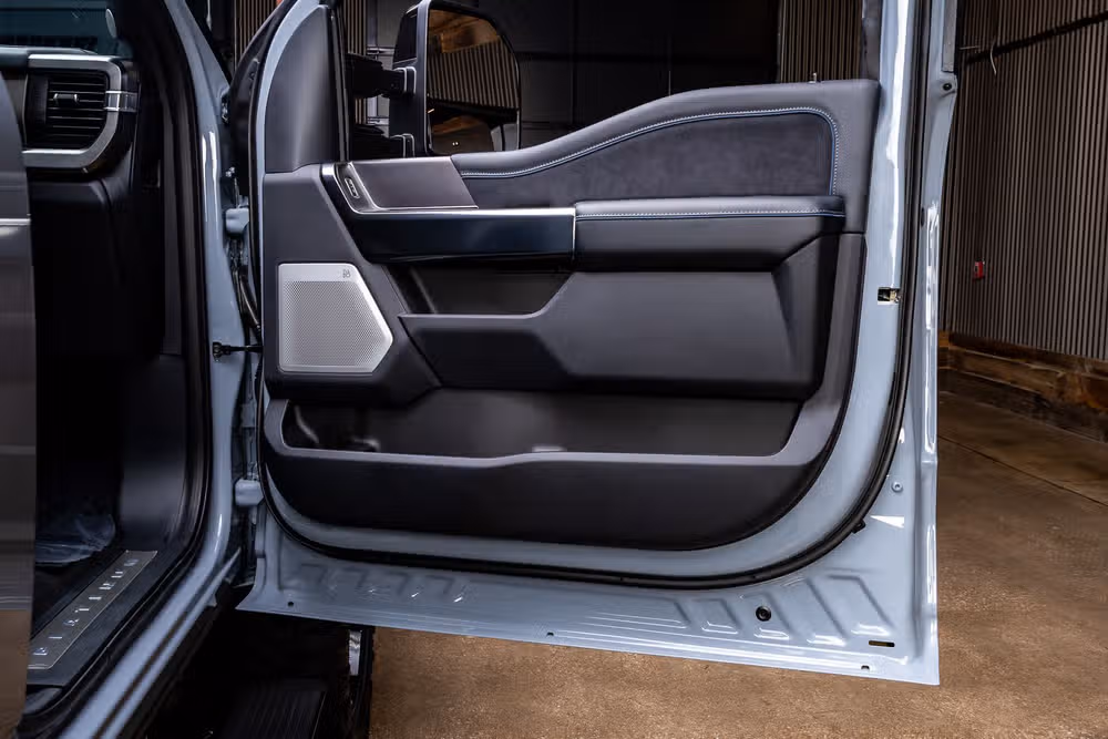 2026 Ford F-250 Super Duty Platinum Crew Cab Image 39