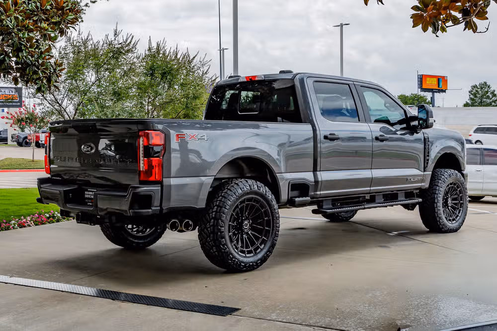 2026 Ford F-250 Super Duty XL Crew Cab Image 10