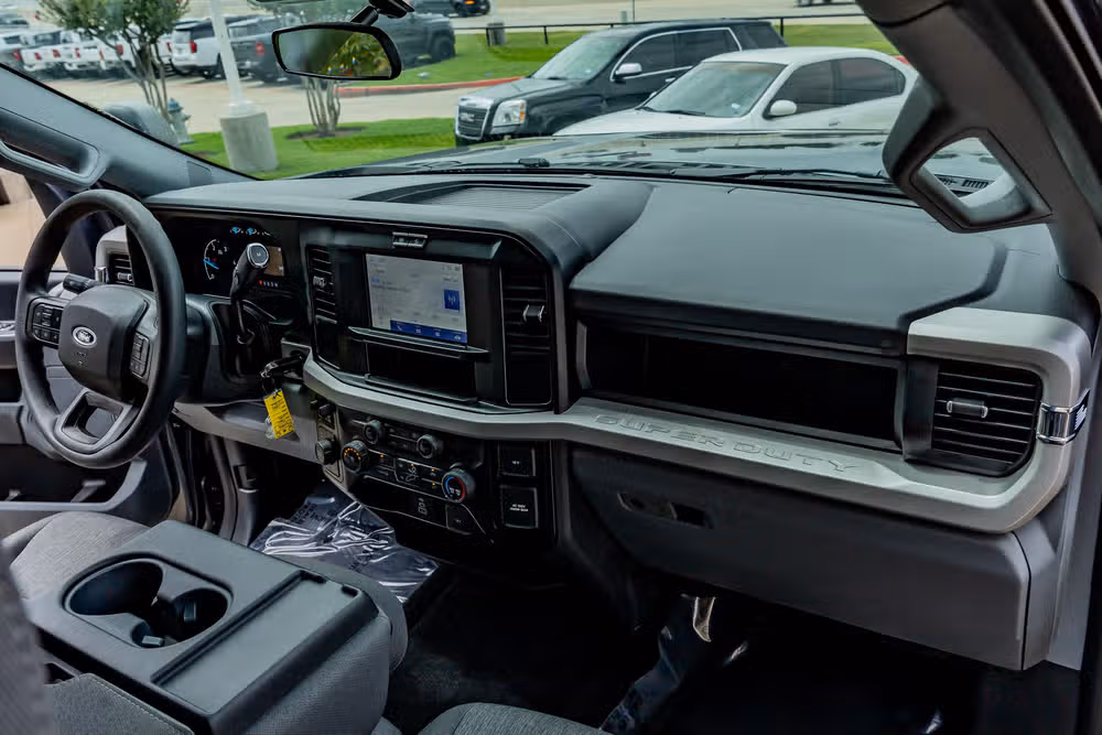 2026 Ford F-250 Super Duty XL Crew Cab Image 18