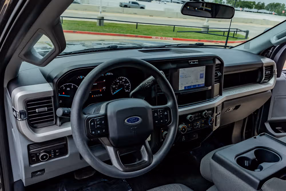 2026 Ford F-250 Super Duty XL Crew Cab Image 17