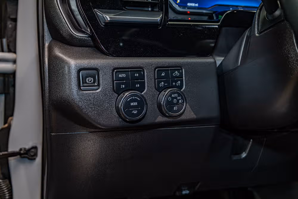 2024 Chevrolet Silverado 1500 LT Trail Boss Crew Cab Image 22
