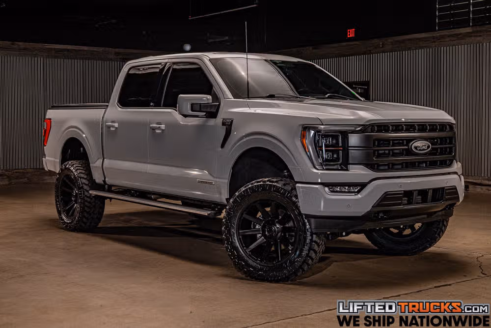2023 Ford F-150 Lariat SuperCrew Image 1