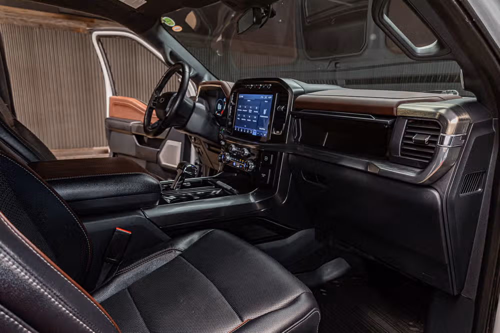 2023 Ford F-150 Lariat SuperCrew Image 19
