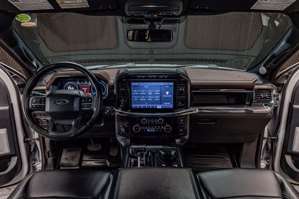 2023 Ford F-150 Lariat SuperCrew Image 20