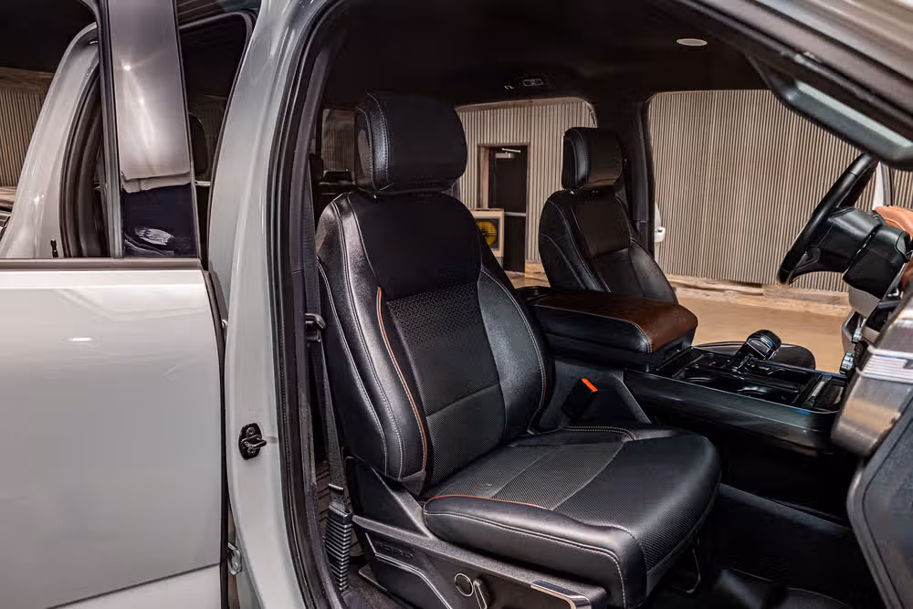 2023 Ford F-150 Lariat SuperCrew Image 31