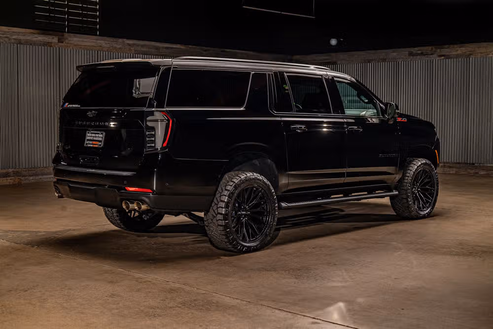 2026 Chevrolet Suburban Z71 Image 10