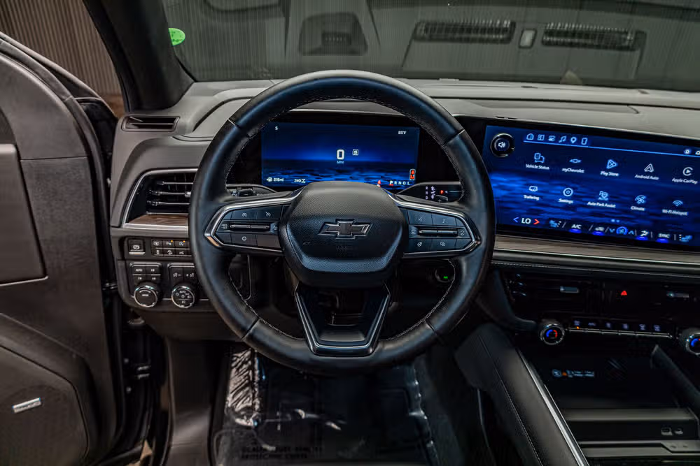 2026 Chevrolet Suburban Z71 Image 14