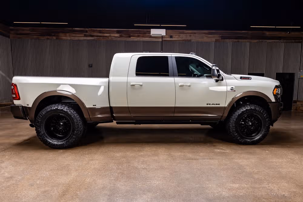 2023 Ram 3500 Limited Longhorn Mega Cab Image 11
