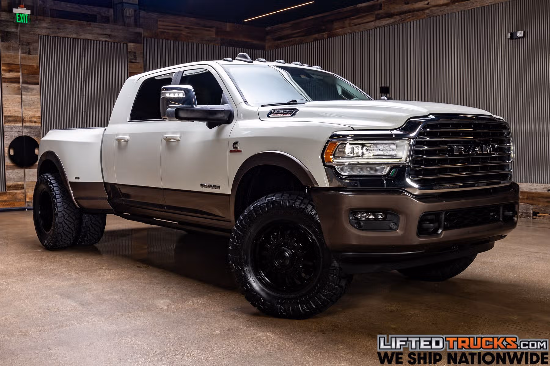 2023 Ram 3500 Limited Longhorn Mega Cab Image 1