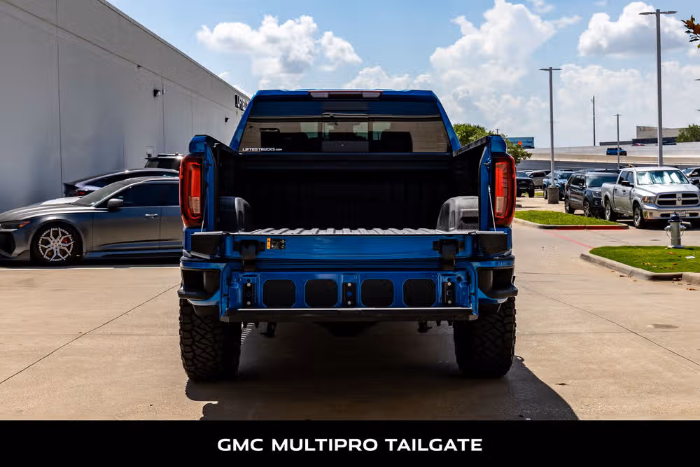 2022 GMC Sierra 1500 AT4 Crew Cab Image 8